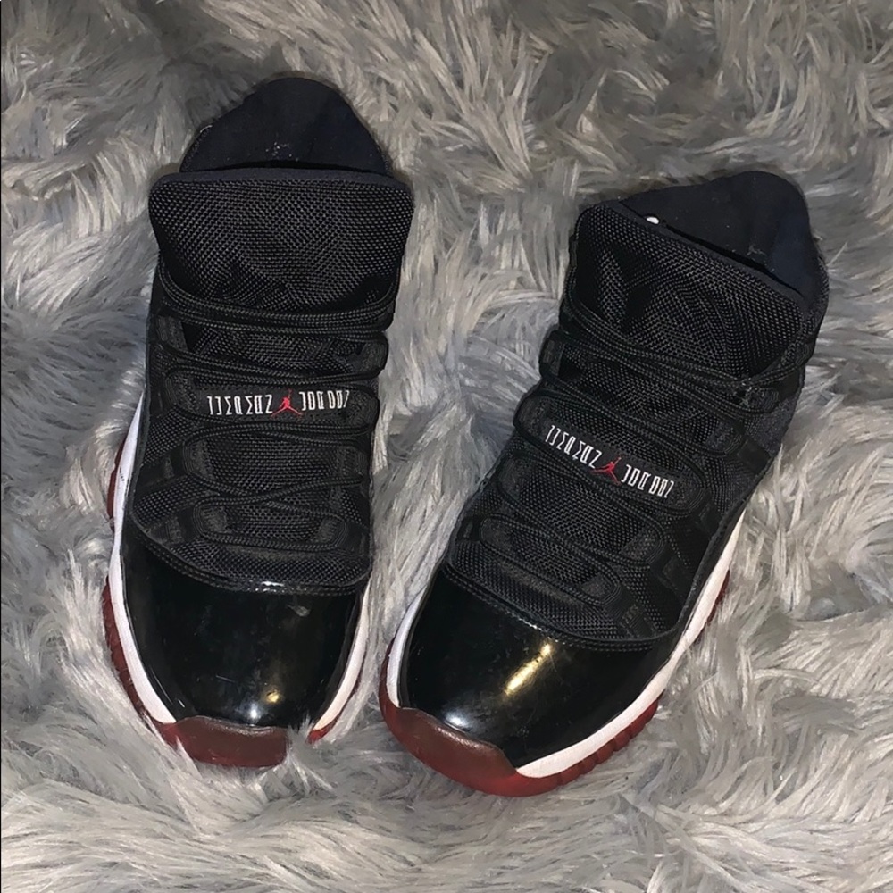 ❣️AUTHENTIC JORDAN BRED 11’s❣️
